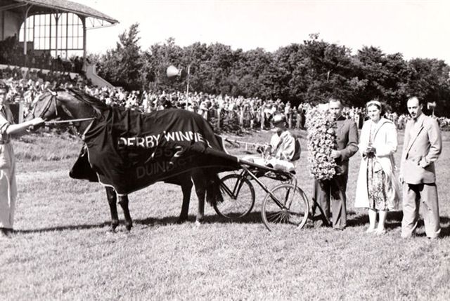 Quintus Harvester Derby hulde.jpg