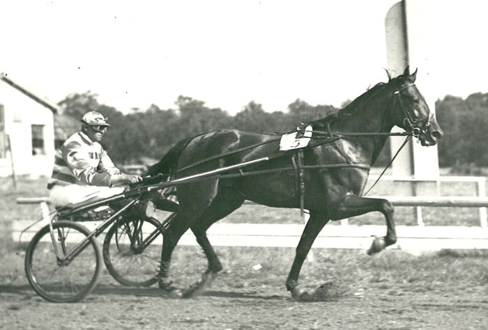 Illustre Hanover 14-6-45.jpg