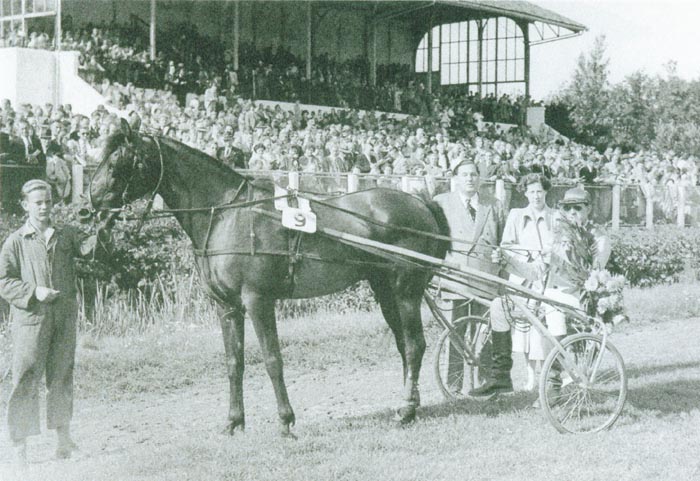 Edel Scott huld PvN.jpg