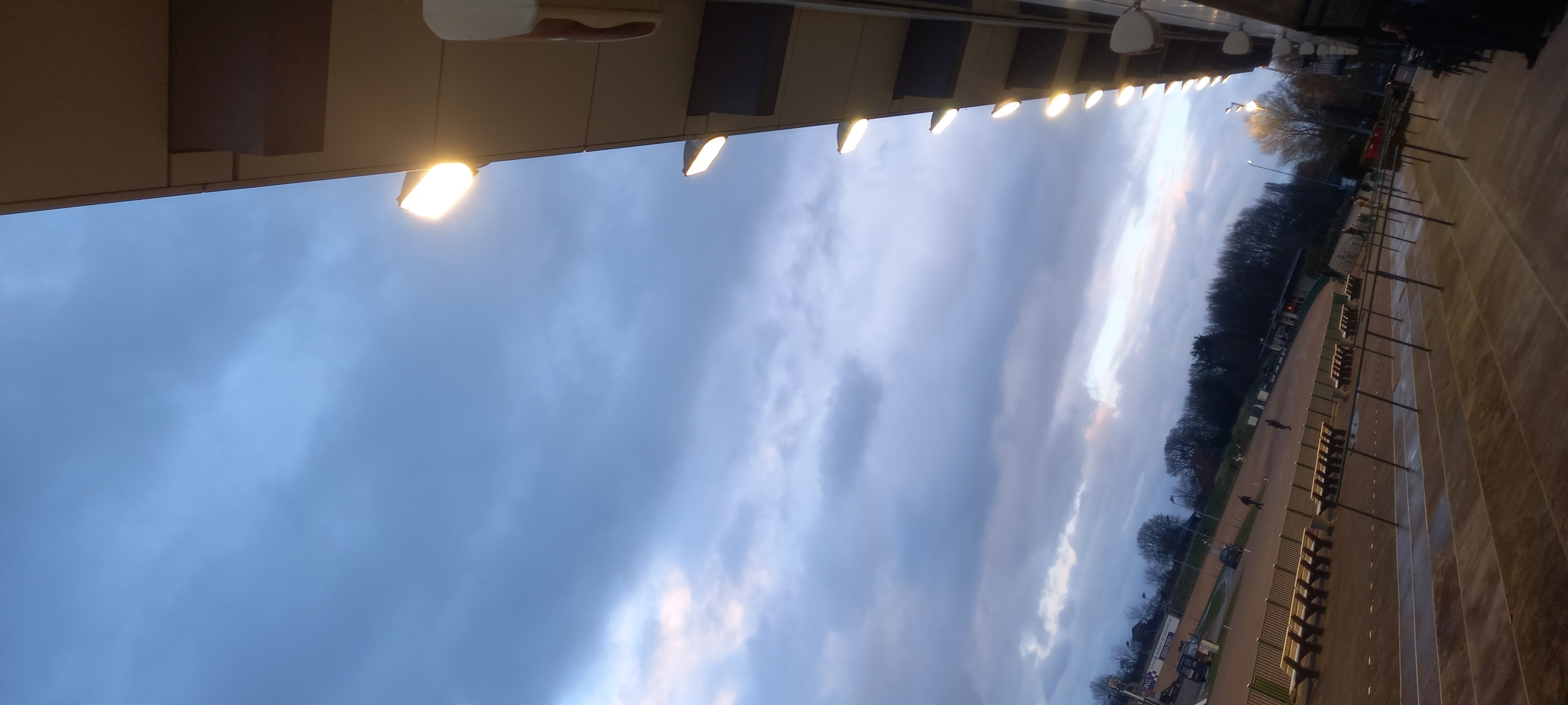 20220407_200757.jpg