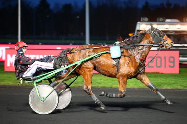 MD_00148836-008-scoopdyga_EDY_DU_POMMEREUX.jpg