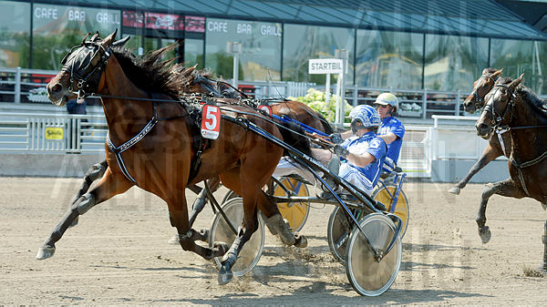 Joe Frazier Boko mål 2.t60cc7479.m600.w.4salnwmark2.png.xRdklJSDi.jpg