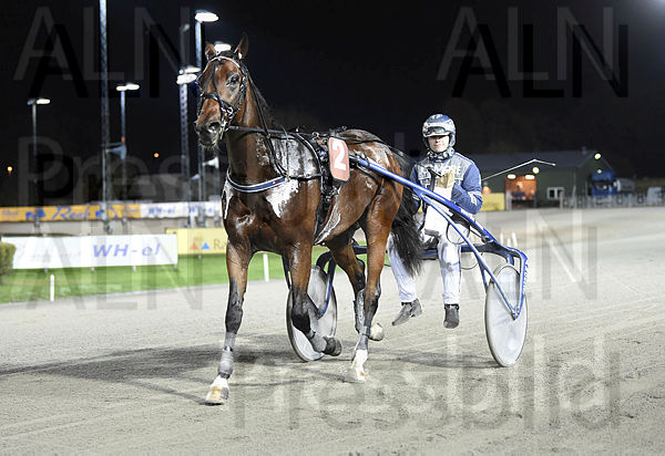 Readly Lavec def.t5f8b2054.m600.w.4salnwmark2.png.xl1in2E-w.jpg